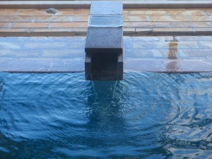 雪国の宿　高半